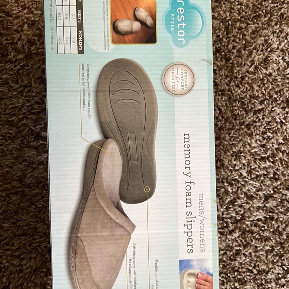 Women’s slippers - Picture 3 of 4